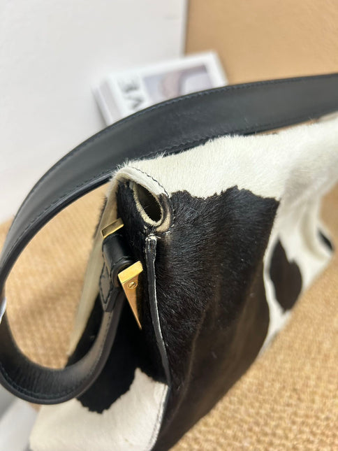 Fendi Mamma Baguette Grand en Poil de Poney Imprimé Vache Noir et Blanc
