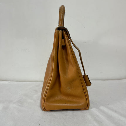 Hermès Kelly 32 Retourne 1976 Gold Box Leather Gold Hardware