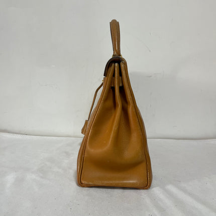 Hermès Kelly 32 Retourne 1976 Gold Box Leather Gold Hardware