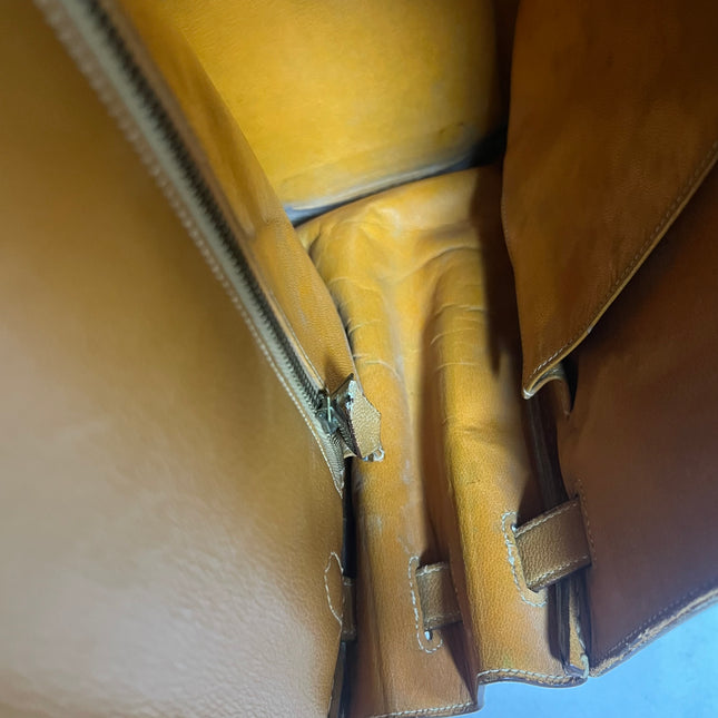 Hermes Kelly 32 Retourne 1976 Gold Box Leather Gold Hardware