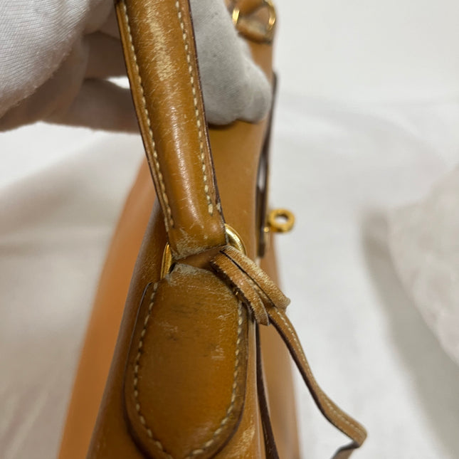 Hermes Kelly 32 Retourne 1976 Gold Box Leather Gold Hardware