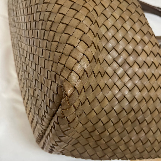 Bottega Veneta Cabat Tote Intreccio Leather Milk Chocolate Brown 45cm