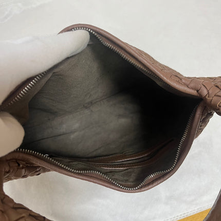Bottega Veneta Intrecciato Hobo Bag Medium Brown Lambskin leather 40cm