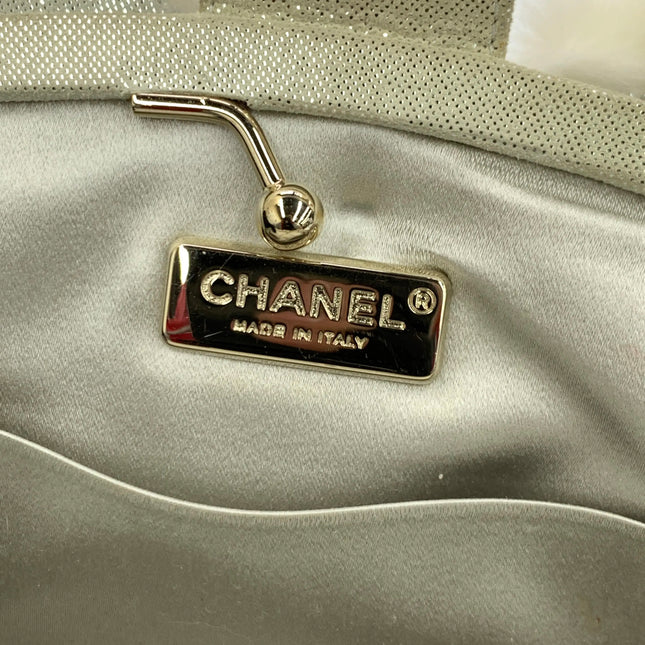 Chanel White Rabbit Fur Kiss Lock Clutch Chain Bag