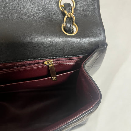 Chanel Classic Flap Maxi 2009 Black Lambskin Leather Single Flap with Gold Hardware