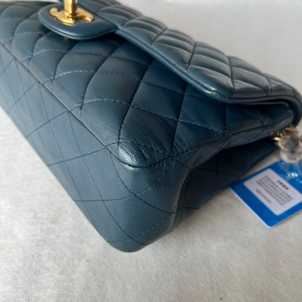Chanel Classic Flap Medium Cuir d'Agneau Marine Quincaillerie Dorée 2017