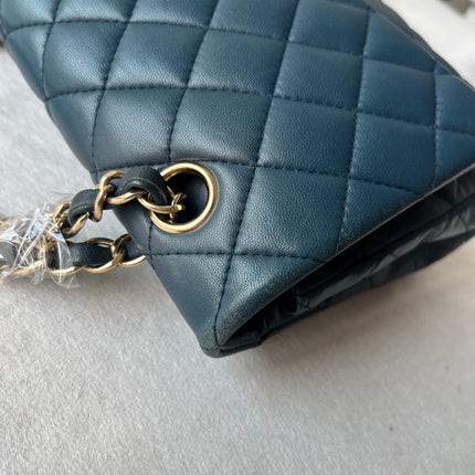 Chanel Classic Flap Medium Cuir d'Agneau Marine Quincaillerie Dorée 2017