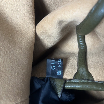 Sac à bandoulière Gucci Softbit Maxi en cuir de veau vert olive 2024