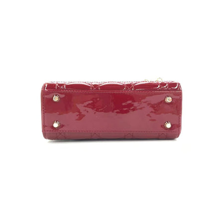 Sac Lady Dior Mini 2019 en cuir verni rouge avec bandoulière chaîne dorée