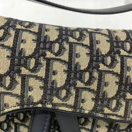 Dior Saddle Medium Toile Monogram Oblique Bordeaux avec Bandoulière