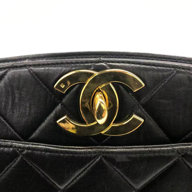 Chanel Vintage XL CC Black Quilted Lambskin Leather Tote Small
