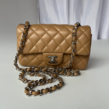 Chanel Classic Flap Rectangulaire Mini Cuir d'Agneau Beige Métal Argenté 2018