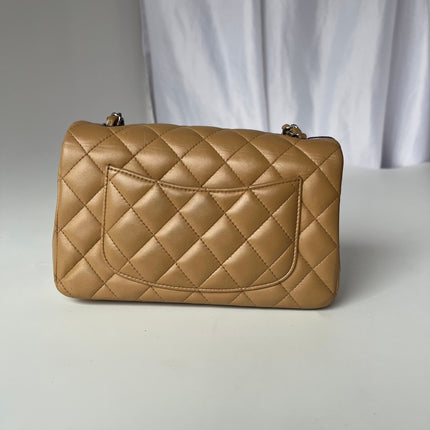 Chanel Classic Flap Rectangulaire Mini Cuir d'Agneau Beige Métal Argenté 2018