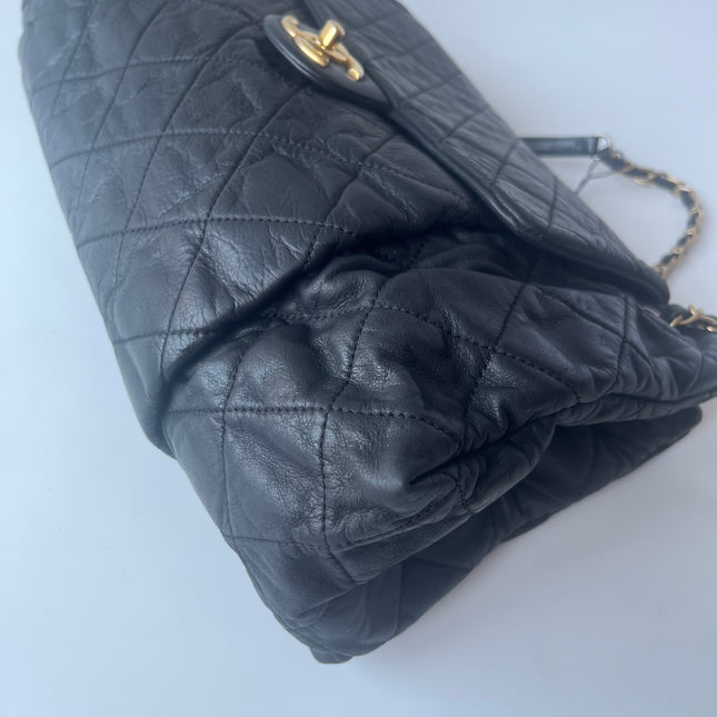 Chanel Chic Quilt Flap Large Black Leather Gold Hardware Shoulder Bag