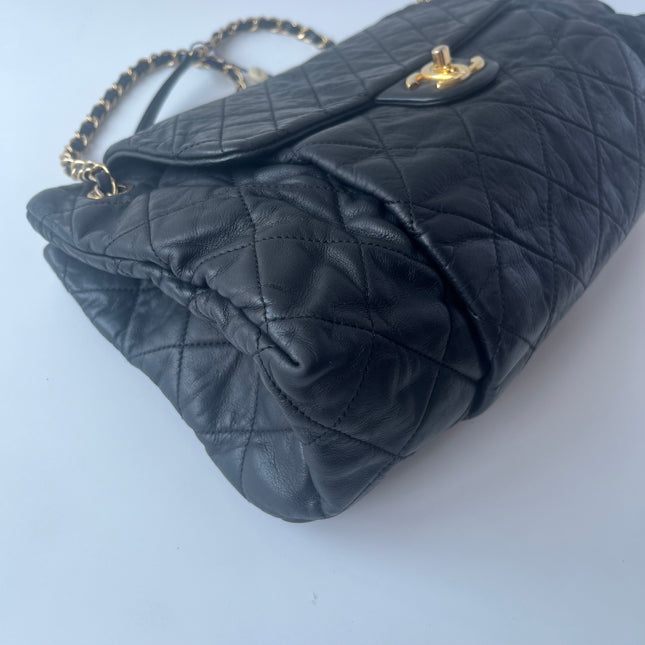 Chanel Chic Quilt Flap Large Black Leather Gold Hardware Shoulder Bag