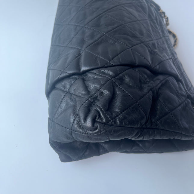 Chanel Chic Quilt Flap Large Black Leather Gold Hardware Shoulder Bag