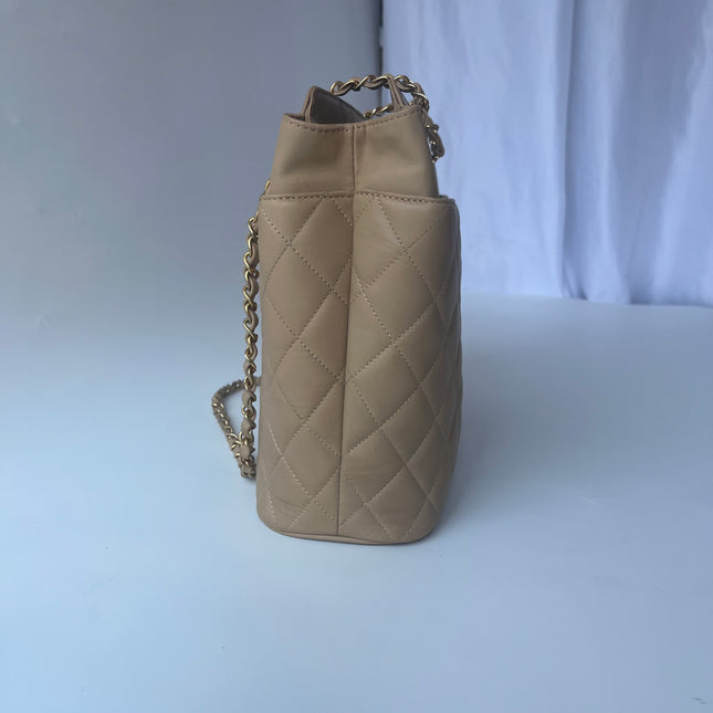 Chanel Vintage Beige Quilted Lambskin Tote Bag Gold Hardware