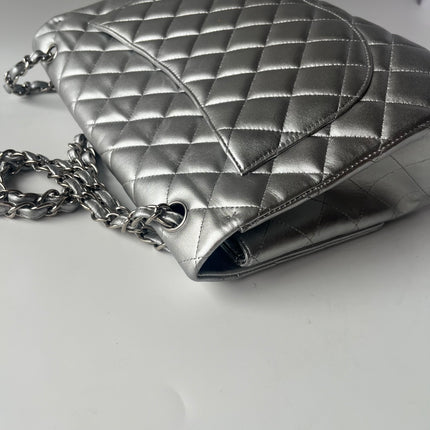 [Rare] Chanel Classic Flap Maxi Silver Lambskin Leather Single Flap Silver Hardware 2011