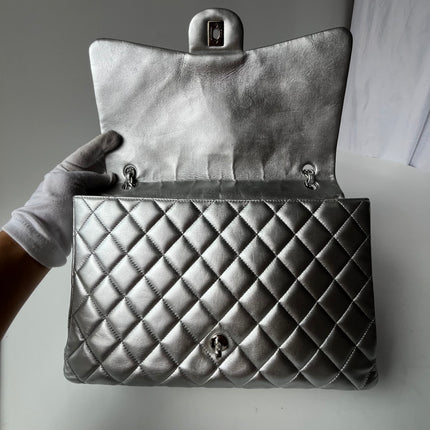 [Rare] Chanel Classic Flap Maxi Silver Lambskin Leather Single Flap Silver Hardware 2011