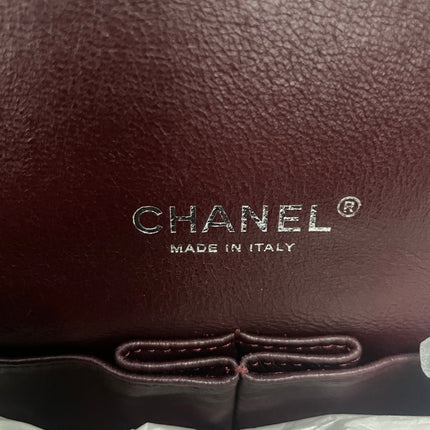 Chanel Classic Flap Maxi 2011 cuir caviar noir double rabat avec finitions dorées