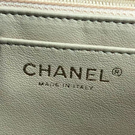 Chanel Classic Flap Jumbo Beige Caviar Leather Single Flap Gold Hardware 2009-10