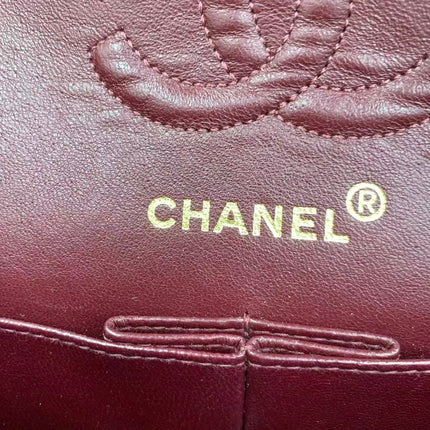 Chanel Vintage Classic Flap Petit Agneau Noir Double Rabat Quincaillerie Or 24 carats