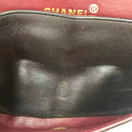 Chanel Vintage Classic Flap Petit Agneau Noir Double Rabat Quincaillerie Or 24 carats
