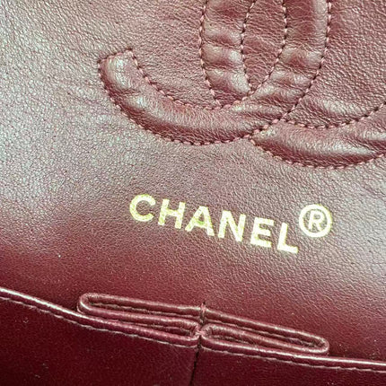 Chanel Vintage Classic Flap Petit Agneau Noir Double Rabat Quincaillerie Or 24 carats