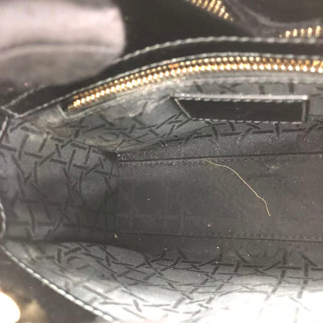 Rote Mini-Handtasche aus Lackleder von Lady Dior mit goldenen Beschlägen
