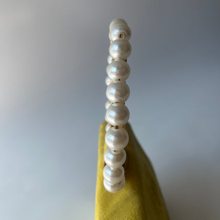 Sac bandoulière pochette Chanel 22p Mini en agneau matelassé blanc