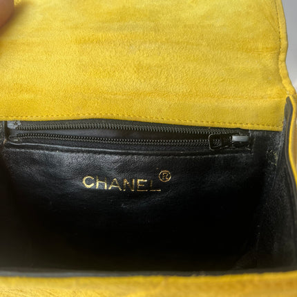 Sac bandoulière pochette Chanel 22p Mini en agneau matelassé blanc