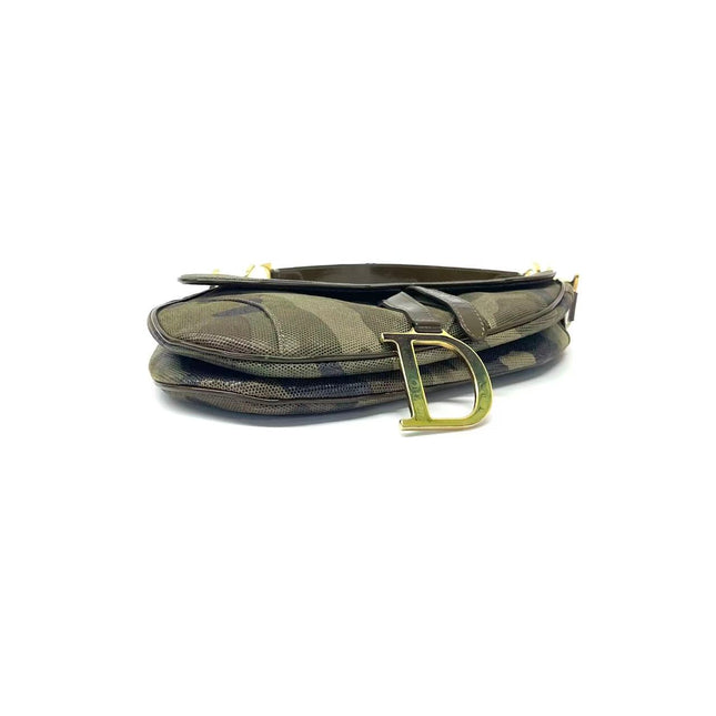 Sac à bandoulière Dior Saddle en cuir vert moyen avec finitions métalliques dorées