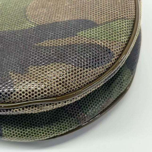 Sac à bandoulière Dior Saddle en cuir vert moyen avec finitions métalliques dorées