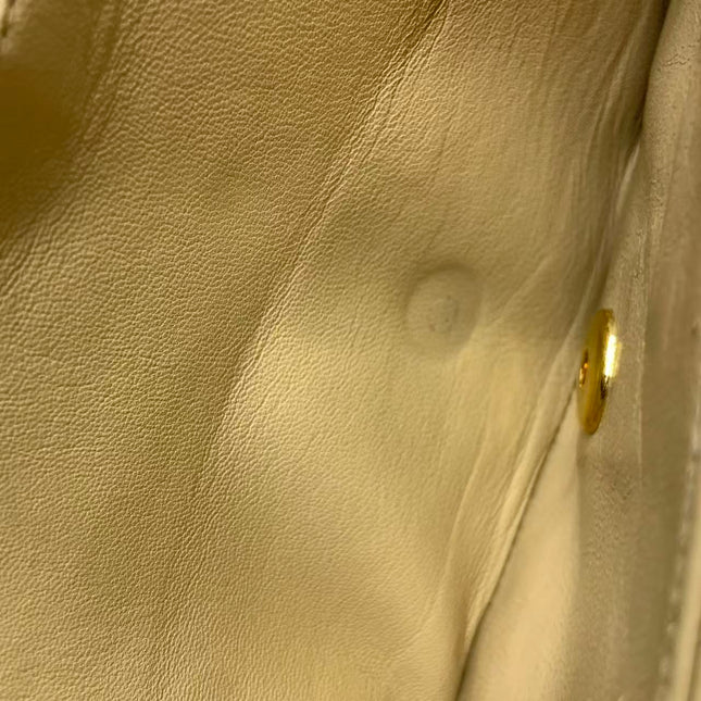 Chanel Classic Flap Medium Cuir d'agneau beige avec accastillage doré, 2009
