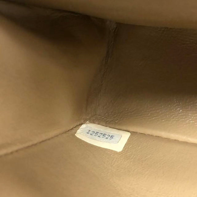 Chanel Classic Flap Medium Cuir d'agneau beige avec accastillage doré, 2009