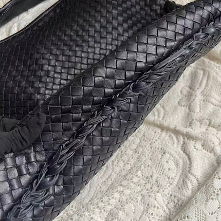 Bottega Veneta Hobo Maxi Midnight Navy Cuir noir Petites franges 50cm