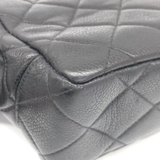 Chanel Wallet on Chain Classique rabat en cuir grainé noir, finition argentée