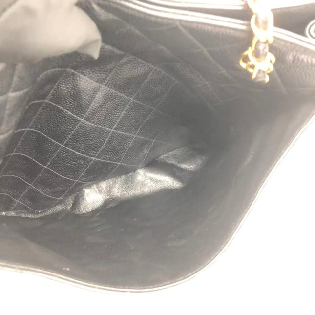 Chanel Wallet on Chain Classique rabat en cuir grainé noir, finition argentée