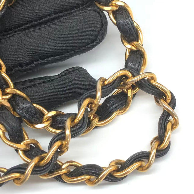 Chanel Wallet on Chain Classique rabat en cuir grainé noir, finition argentée