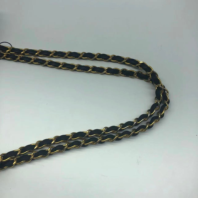 Chanel Wallet on Chain Classique rabat en cuir grainé noir, finition argentée