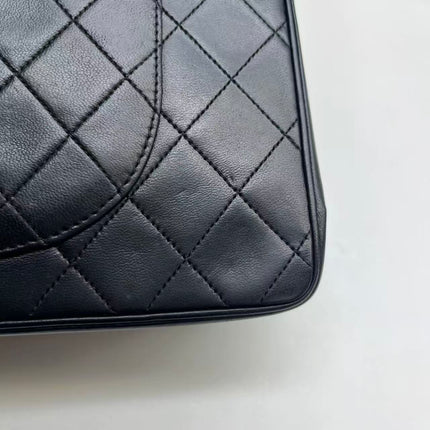Chanel Classic Flap Vintage Black Lambskin Leather with Gold Hardware Chain Strap