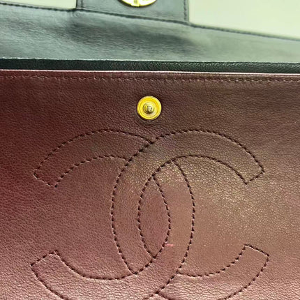Chanel Classic Flap Vintage Black Lambskin Leather with Gold Hardware Chain Strap