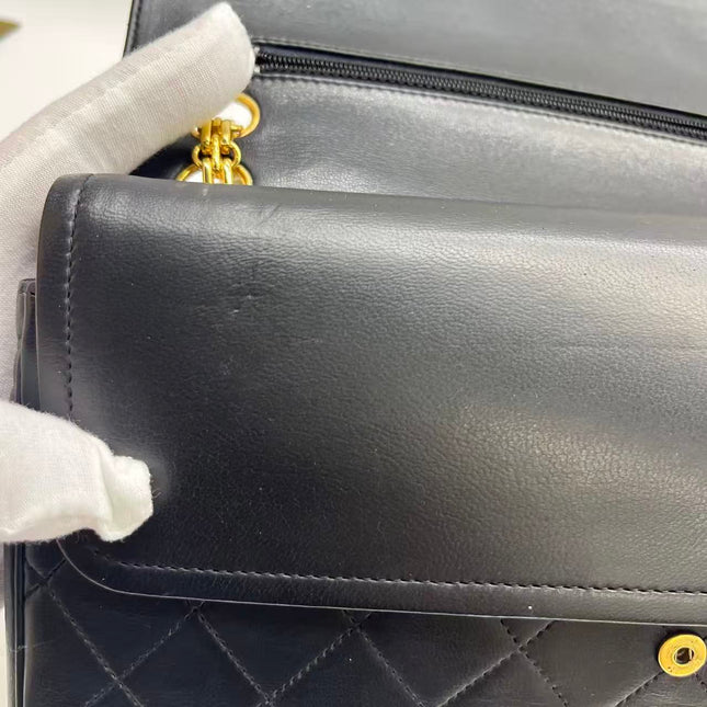 Chanel Classic Flap Vintage Black Lambskin Leather with Gold Hardware Chain Strap