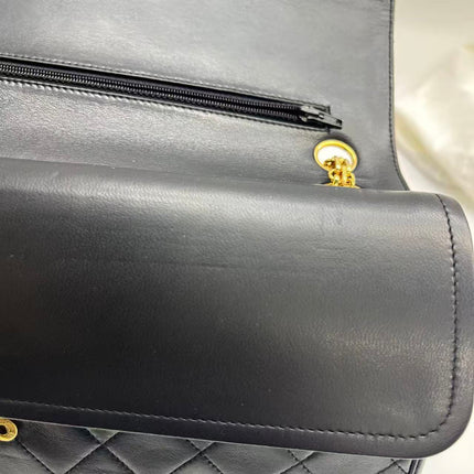 Chanel Classic Flap Vintage Black Lambskin Leather with Gold Hardware Chain Strap
