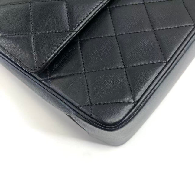 Chanel Classic Flap Vintage Black Lambskin Leather with Gold Hardware Chain Strap