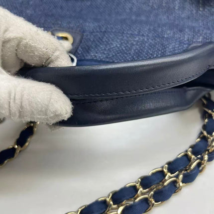 Verkauft Chanel Deauville Tote Medium White