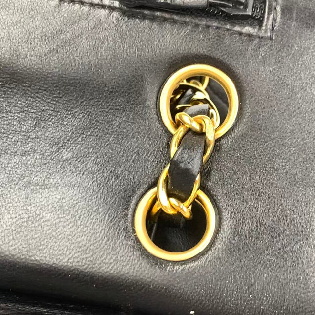 Chanel Classic Flap Medium Vintage Black Lambskin Leather 24k Gold Hardware 1994-1996