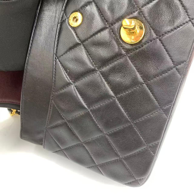 Chanel Classic Flap Medium Vintage Black Lambskin Leather 24k Gold Hardware 1994-1996