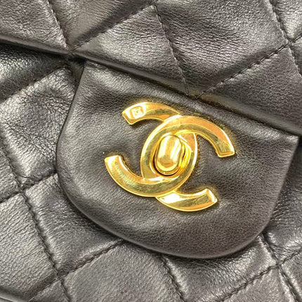 Chanel Classic Flap Medium Vintage Black Lambskin Leather 24k Gold Hardware 1994-1996
