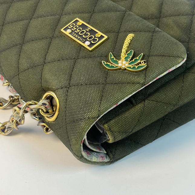 Chanel-Geldbörse mit Kette, klassischer Klappe, rotes Kaviarleder